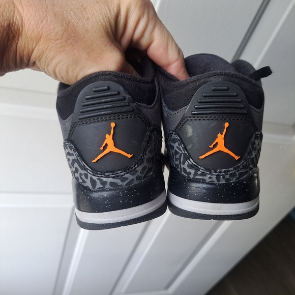 Jordan 3 Retro🩶🧡🖤 - Picture 7 of 13